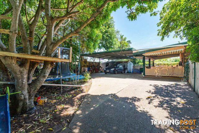 8 Albatross Street VICTORIA POINT QLD 4165