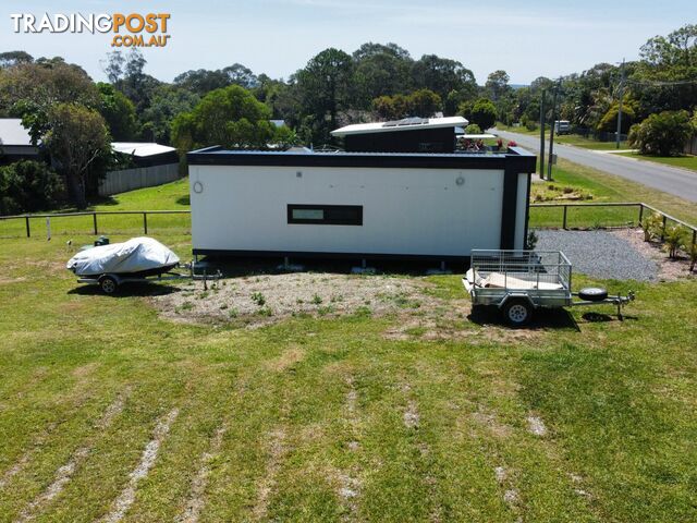 5 Francis Road MACLEAY ISLAND QLD 4184