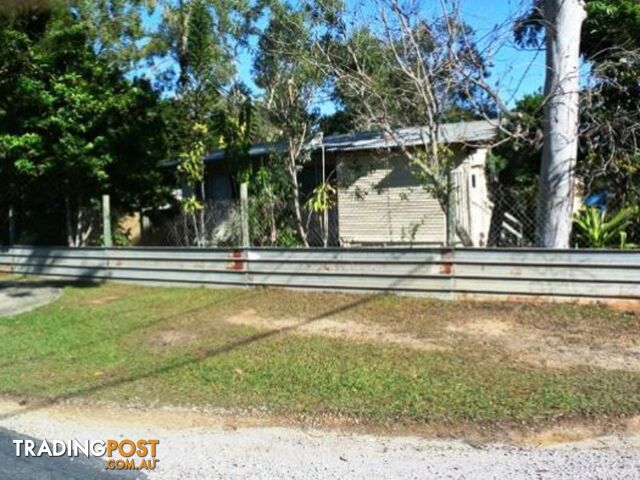 2-4 Panaroo Street MACLEAY ISLAND QLD 4184