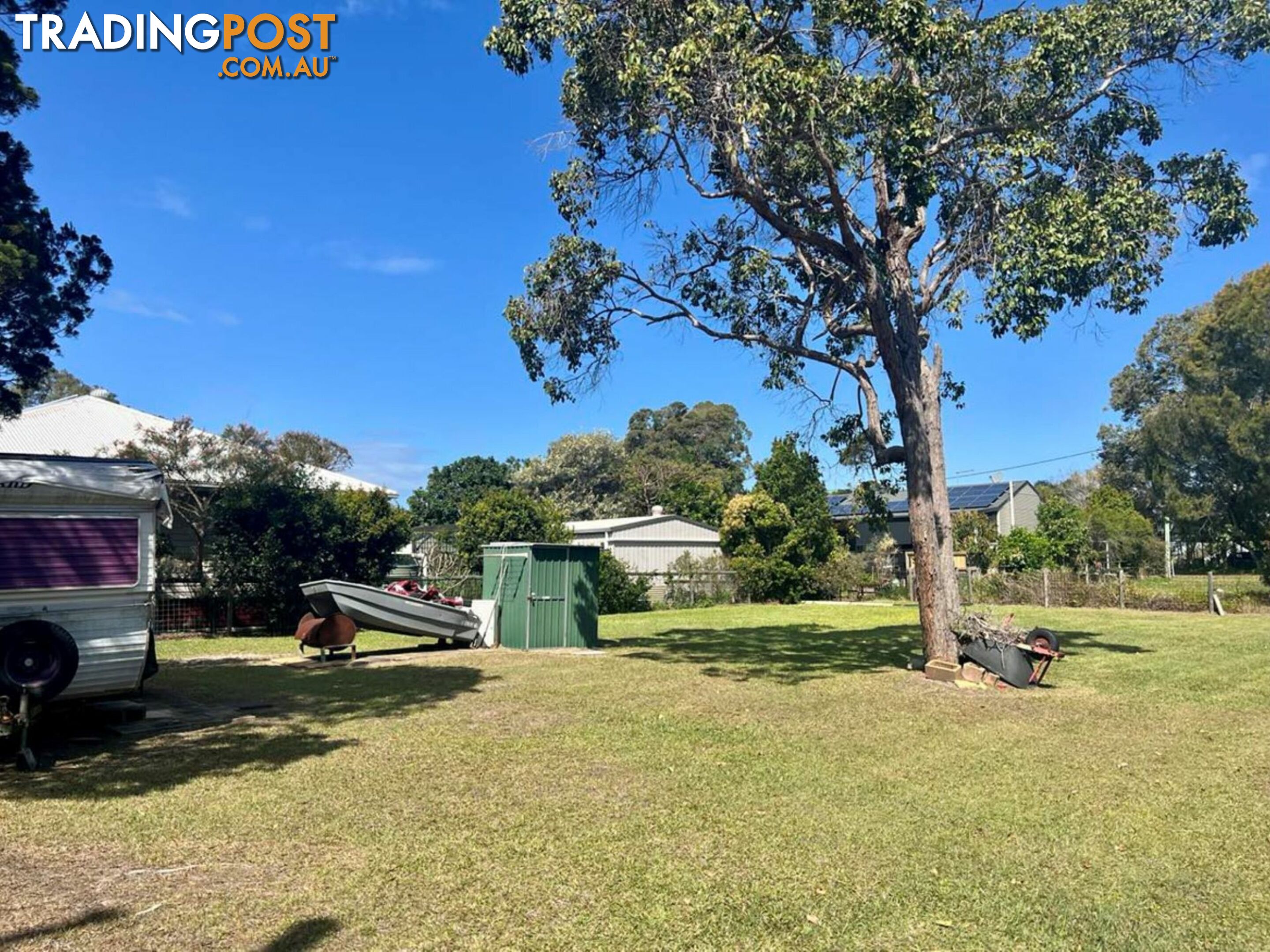 64 Francis Road MACLEAY ISLAND QLD 4184