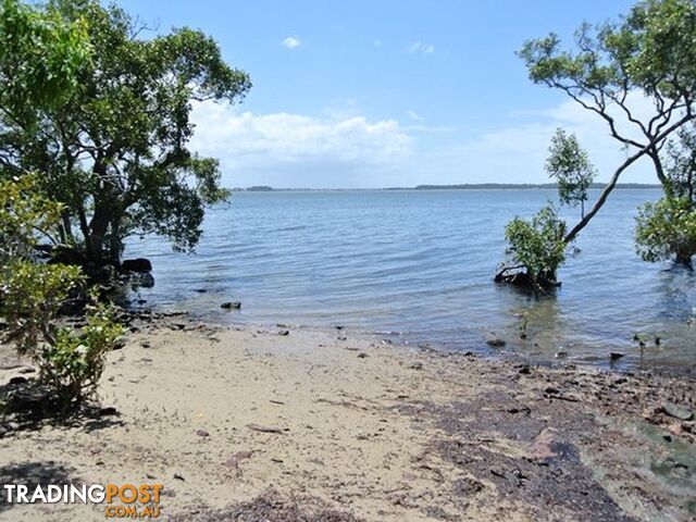 18 Coast Rd MACLEAY ISLAND QLD 4184