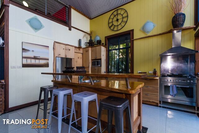 36 Kamar Street RUSSELL ISLAND QLD 4184