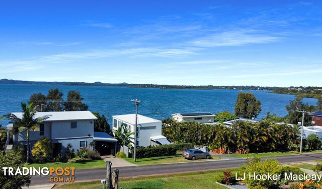 13 Coorong Street MACLEAY ISLAND QLD 4184