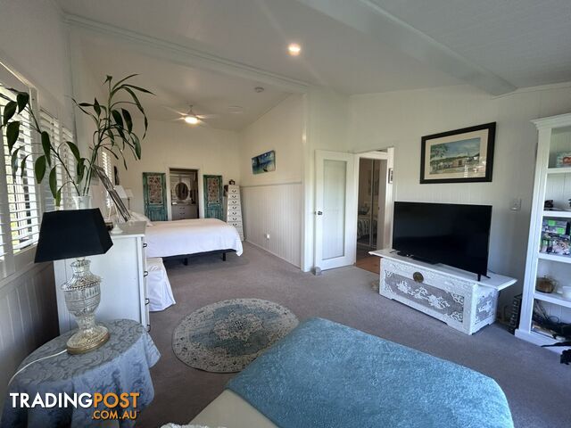 9 Boat Harbour Avenue MACLEAY ISLAND QLD 4184