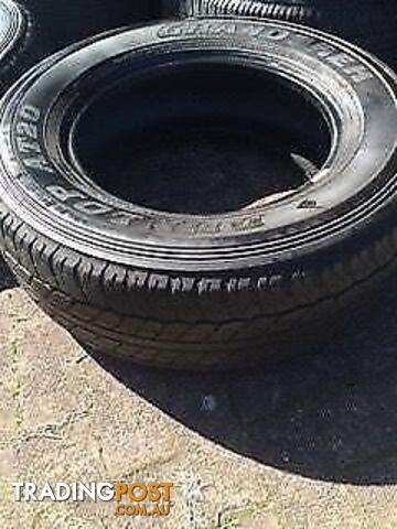 SET OF 4 DUNLOP GRANDTREK SUV/4WD ALL TERRAIN 17INCH TYRES - photo 4 of 5