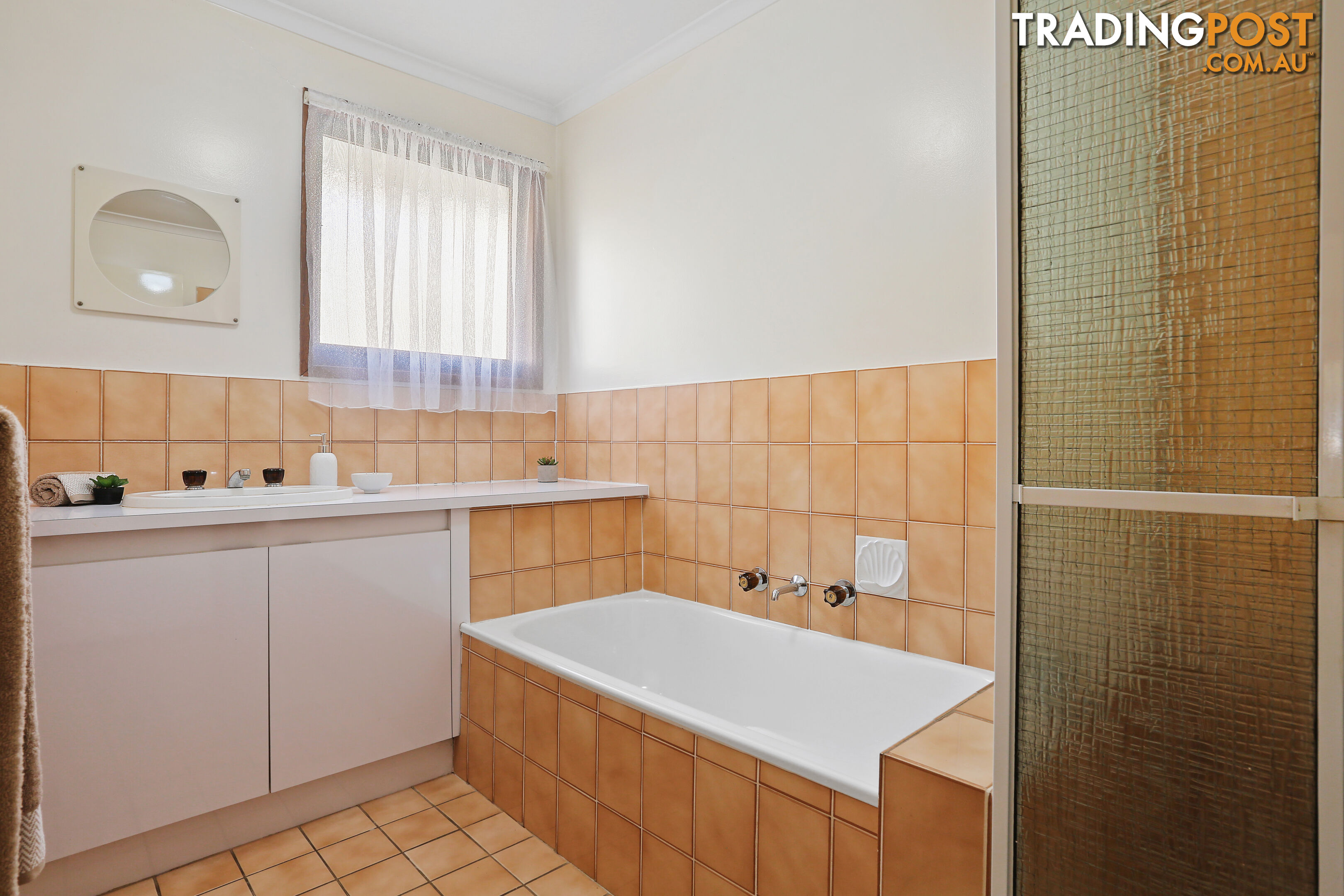 1 298 Canterbury Road HEATHMONT VIC 3135