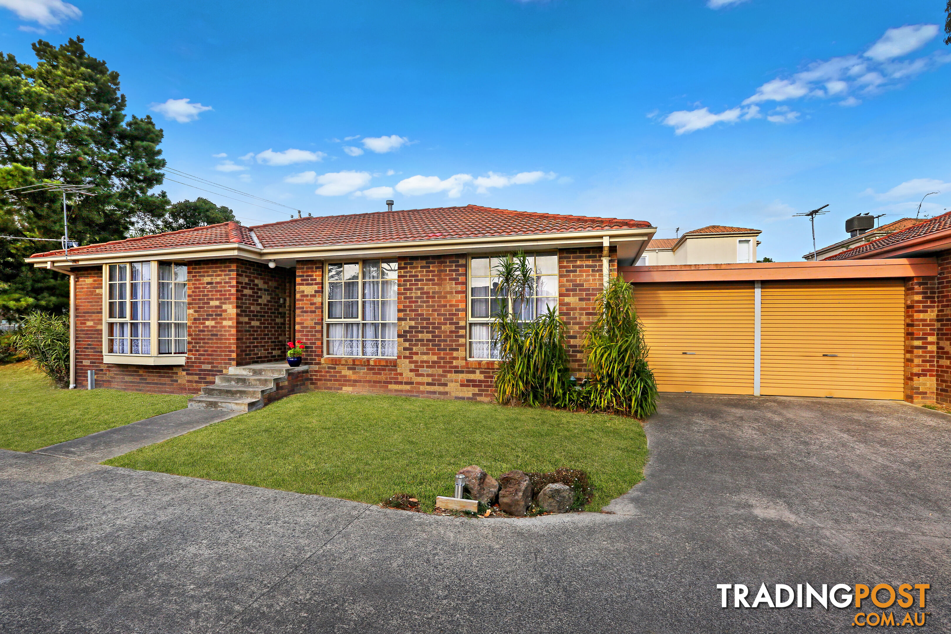 1 298 Canterbury Road HEATHMONT VIC 3135