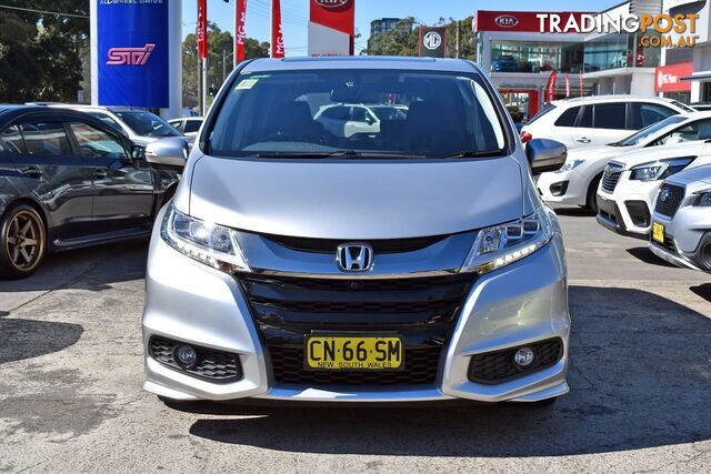 2017 HONDA ODYSSEY VTi-L 5th Gen WAGON - photo 4 of 17