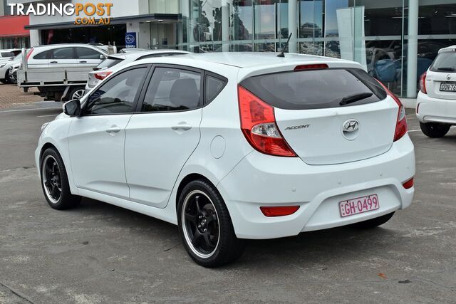 2015 HYUNDAI ACCENT Active RB3 HATCHBACK - photo 5 of 20