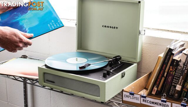 Crosley Voyager Sage - Bluetooth Portable Turntable - 710244249546 - Crosley - 710244249546 - photo 5 of 5
