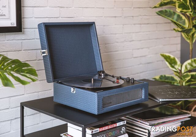 Crosley Voyager Navy - Bluetooth Portable Turntable - 710244249638 - Crosley - 710244249638 - photo 2 of 3