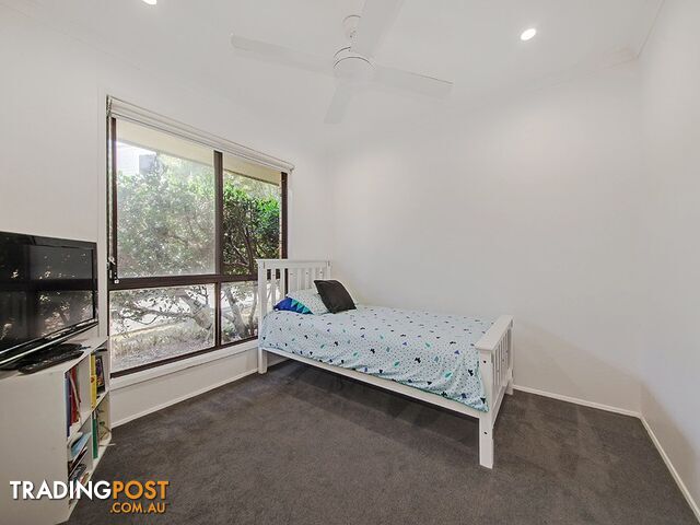 2/159 Watson Street CAMP HILL QLD 4152