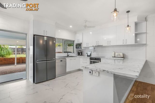 7 DUYFKEN STREET BENTLEY PARK QLD 4869