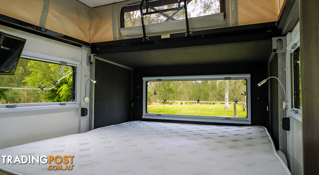 ORCA 13 HYBRID CARAVAN - photo 3 of 5