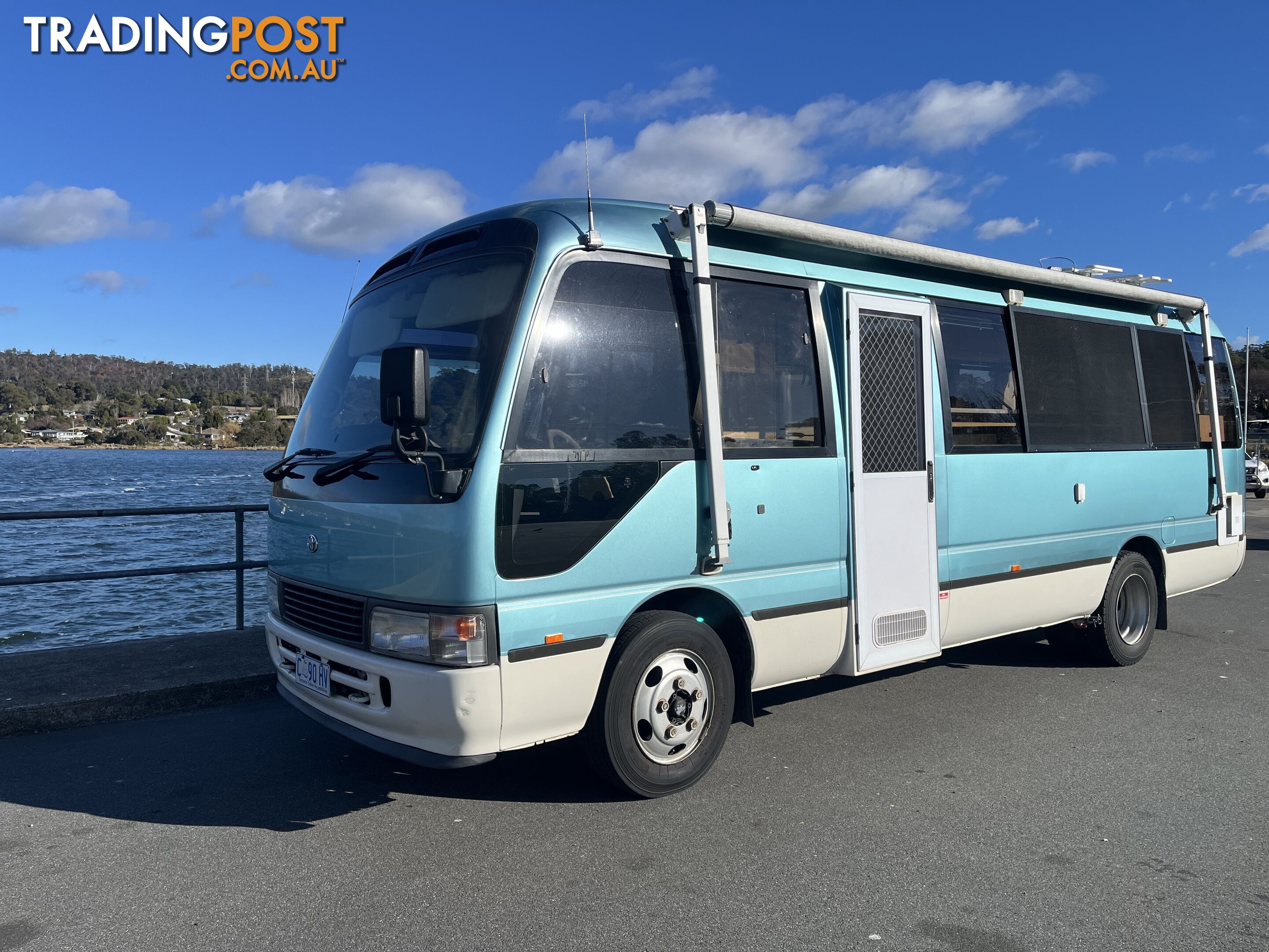 2000 TOYOTA COASTER MOTORHOME