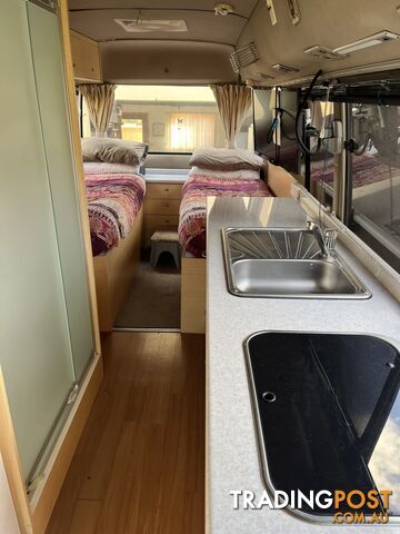 2000 TOYOTA COASTER MOTORHOME