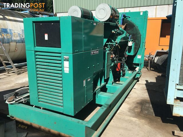 700kVA CUMMINS VTA 28G5 Generator