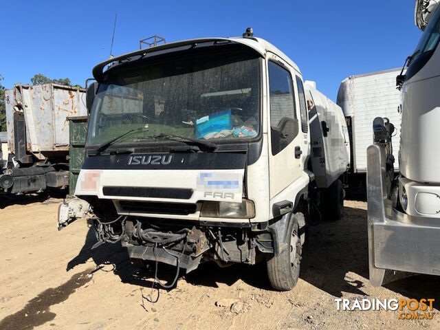 2007 ISUZU FRR500 2240 JALFRR34H67000365 - photo 3 of 5