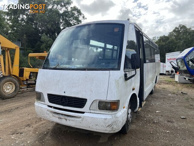 1997 MERCEDES-BENZ L0814 2227 9BM688176TB110984