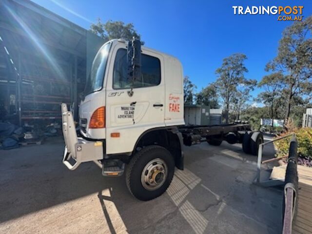  2004 HINO GT1J 2211 JHDGT1JKPXXX10123