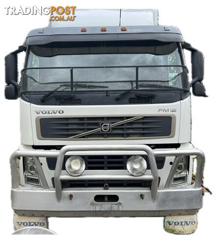 2004 VOLVO FM12