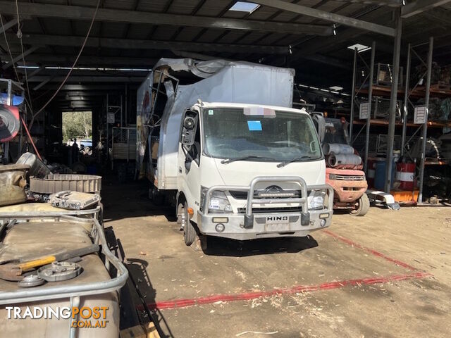 2017 HINO 300 616 2249 JHHUCS3H30K021402