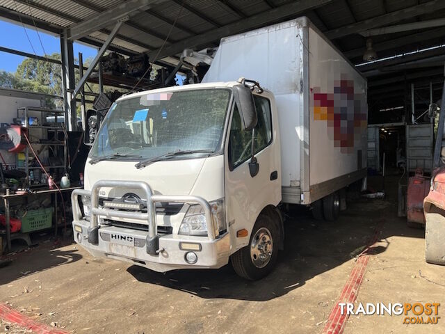 2017 HINO 300 616 2249 JHHUCS3H30K021402