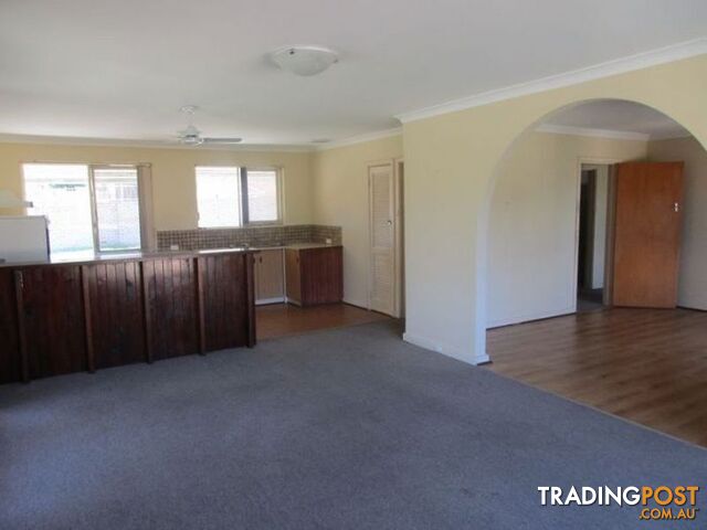 2 Pomfret Road SPEARWOOD WA 6163