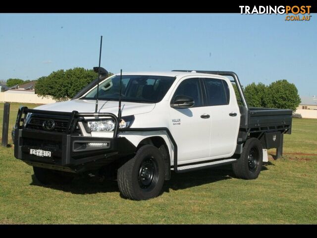 2021 TOYOTA HILUX 4X4  DUAL CAB CHASSIS