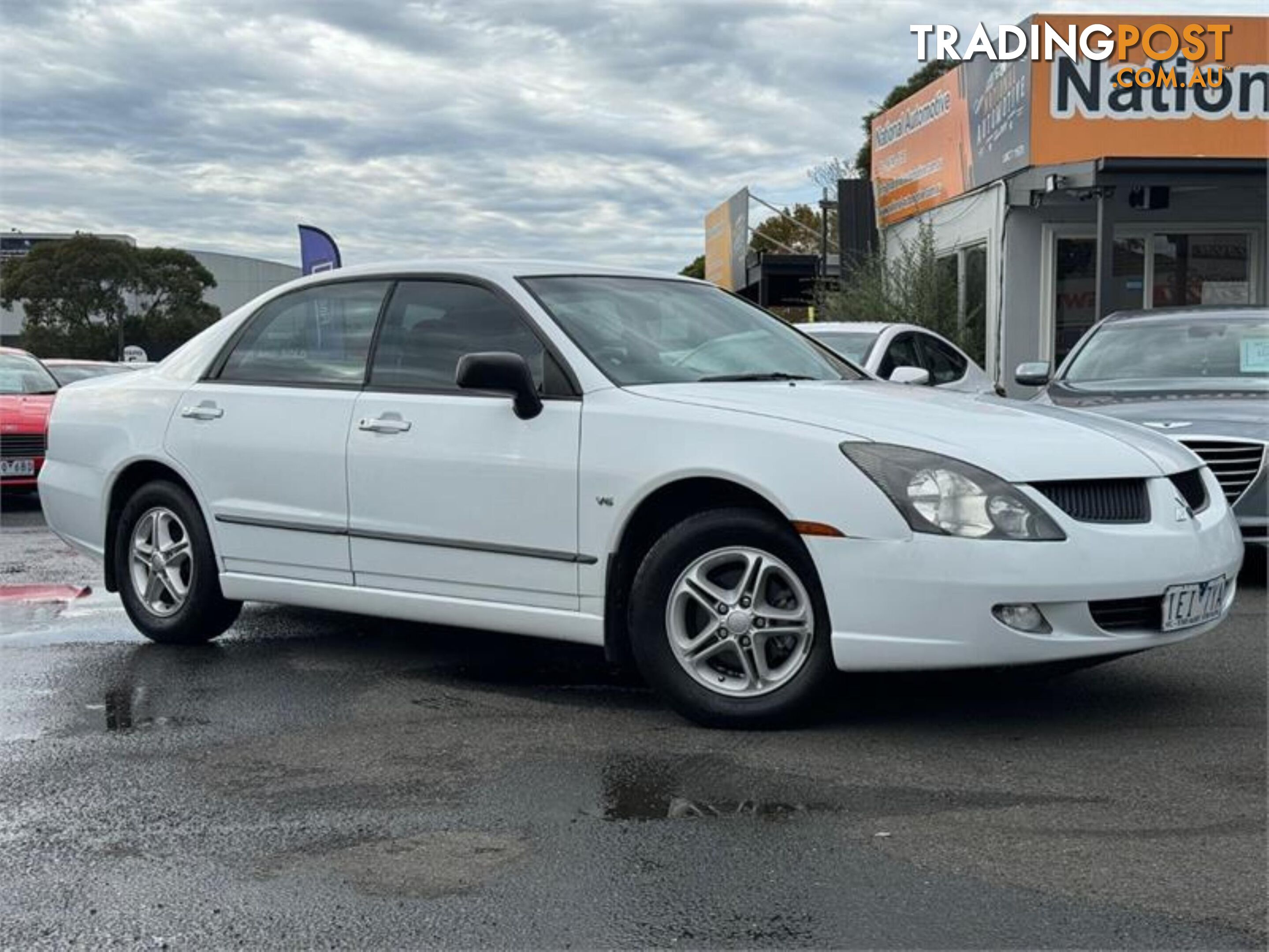 2004 MITSUBISHI MAGNA ES TL 