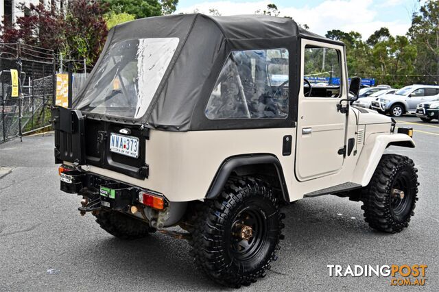 1975 TOYOTA LANDCRUISER  FJ40  - photo 5 of 23