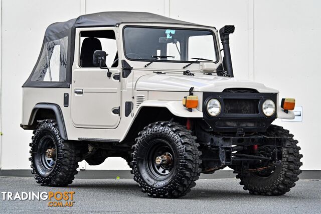 1975 TOYOTA LANDCRUISER FJ40