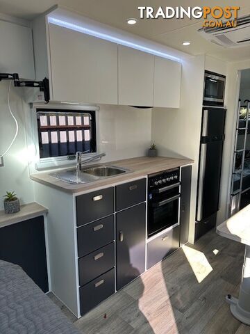 2026 SEASCAPE CARAVANS 21 SUNRUNNER 210-1F FAMILY - photo 2 of 16