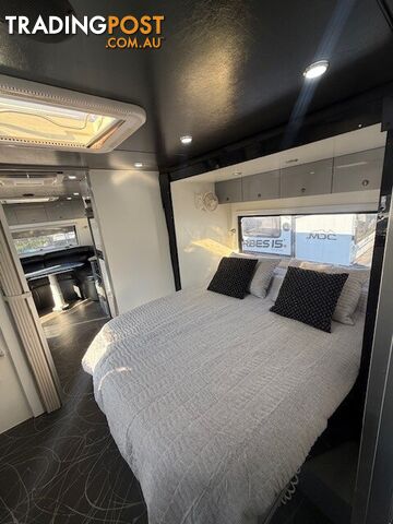 2016 UNIVERSAL CRYSTAL RIVER SLIDE OUT 22 - photo 4 of 12