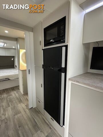 2026 SEASCAPE CARAVANS 22 SUNRUNNER TOURING 22FF CLUB - photo 4 of 21