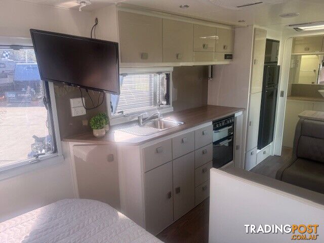 2023 ESSENTIAL CARAVANS OUTLANDER SEMI OFF ROAD 20'6" - photo 5 of 10