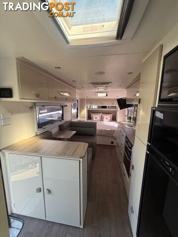 2023 ESSENTIAL CARAVANS OUTLANDER SEMI OFF ROAD 20'6" - photo 2 of 10