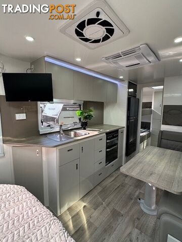 2025 ESSENTIAL CARAVANS CRUISER 21'10Â FAMILY DESIGN F26 - photo 2 of 16