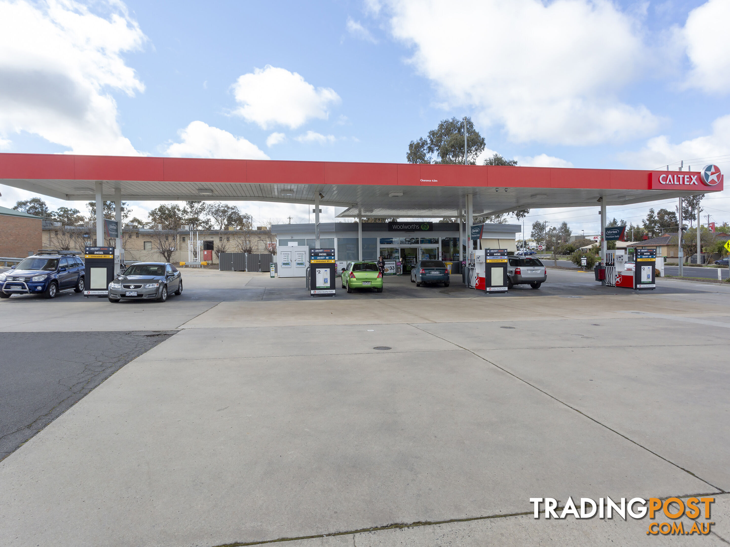 Woolworths/Caltex 123-125 Condon Street BENDIGO VIC 3550