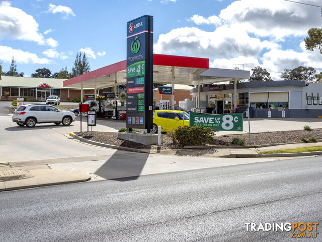 Woolworths/Caltex 123-125 Condon Street BENDIGO VIC 3550