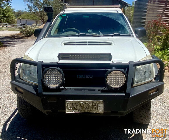 2012 Isuzu D-MAX MY12 Ute Manual
