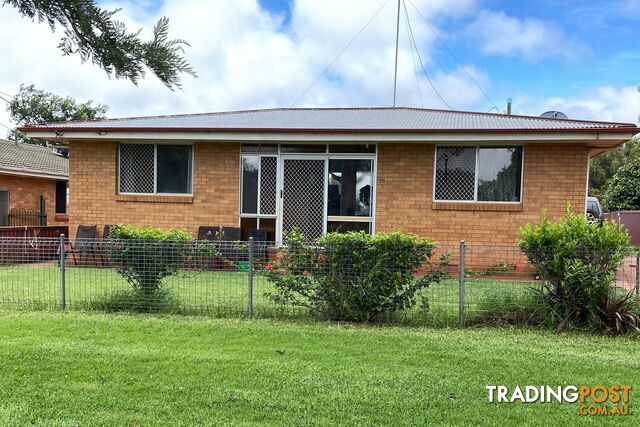 10 Doherty Street ROCKVILLE QLD 4350