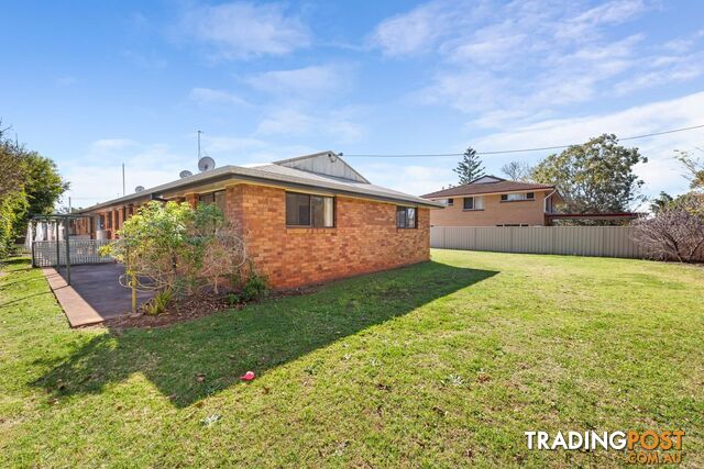 4/4a Cathro Street ROCKVILLE QLD 4350