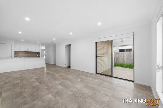 1/83 Sanctuary Drive CRANLEY QLD 4350