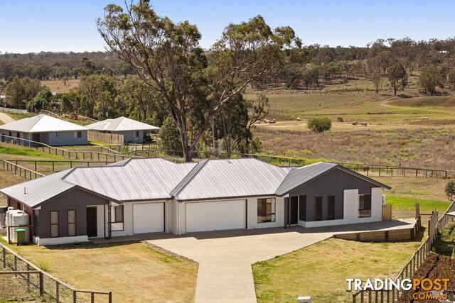 32 Aquila Drive MERINGANDAN WEST QLD 4352