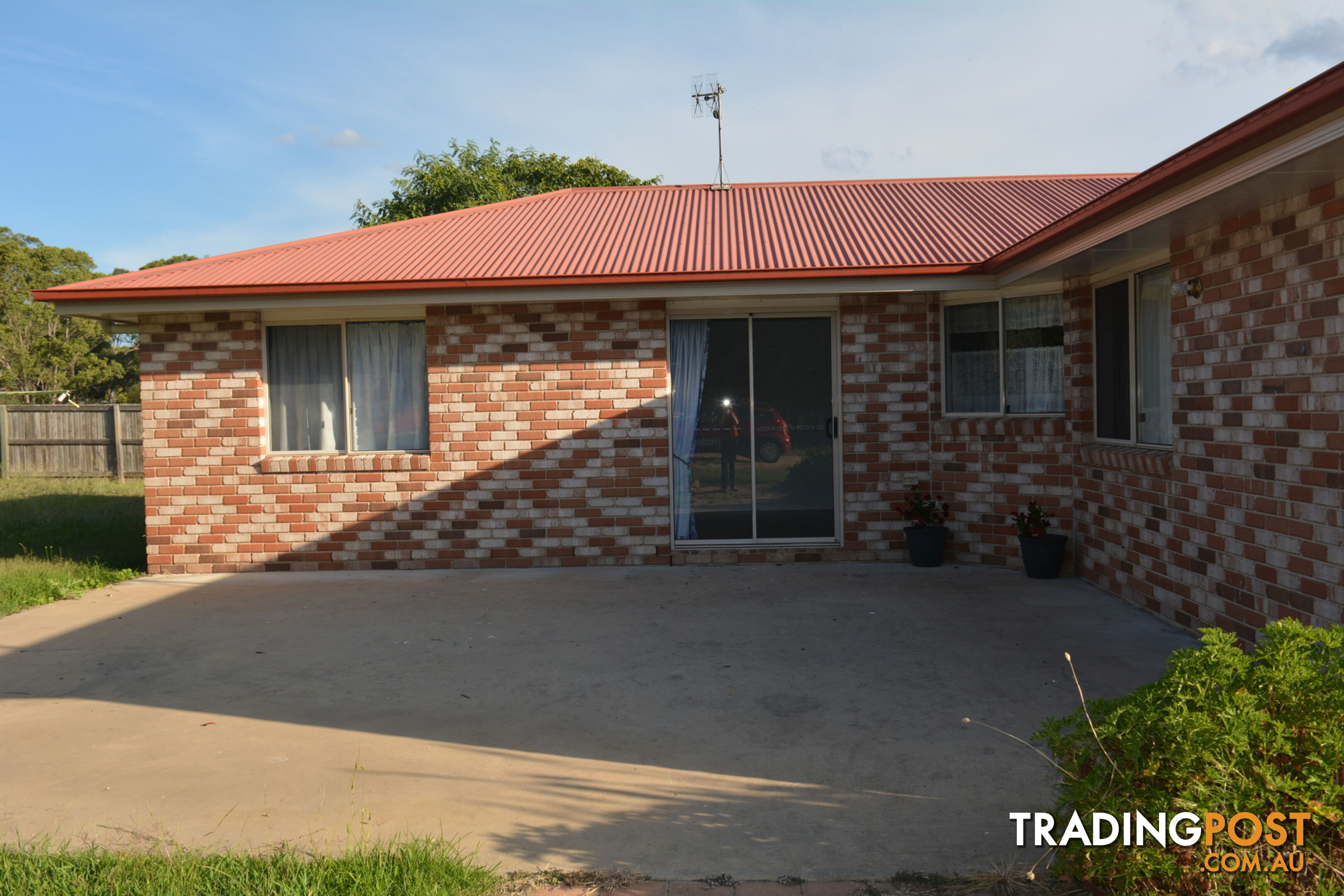 8 Devoncourt Road CROWS NEST QLD 4355