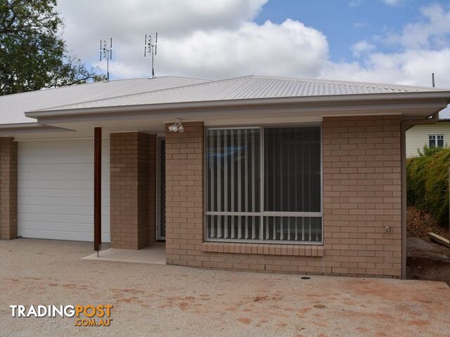 2/108A James Street SOUTH TOOWOOMBA QLD 4350