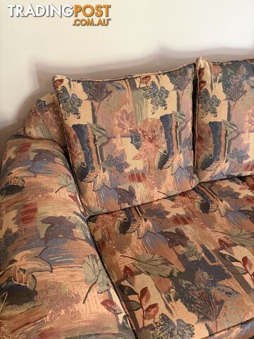 3 seater lounge - photo 3 of 4
