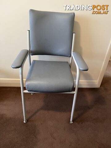 the Kaufman- Height adjustable chair