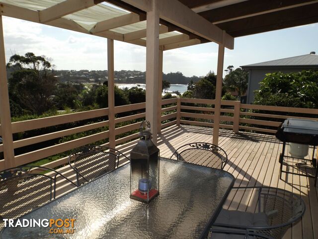 10 Waroo Crescent MALUA BAY NSW 2536